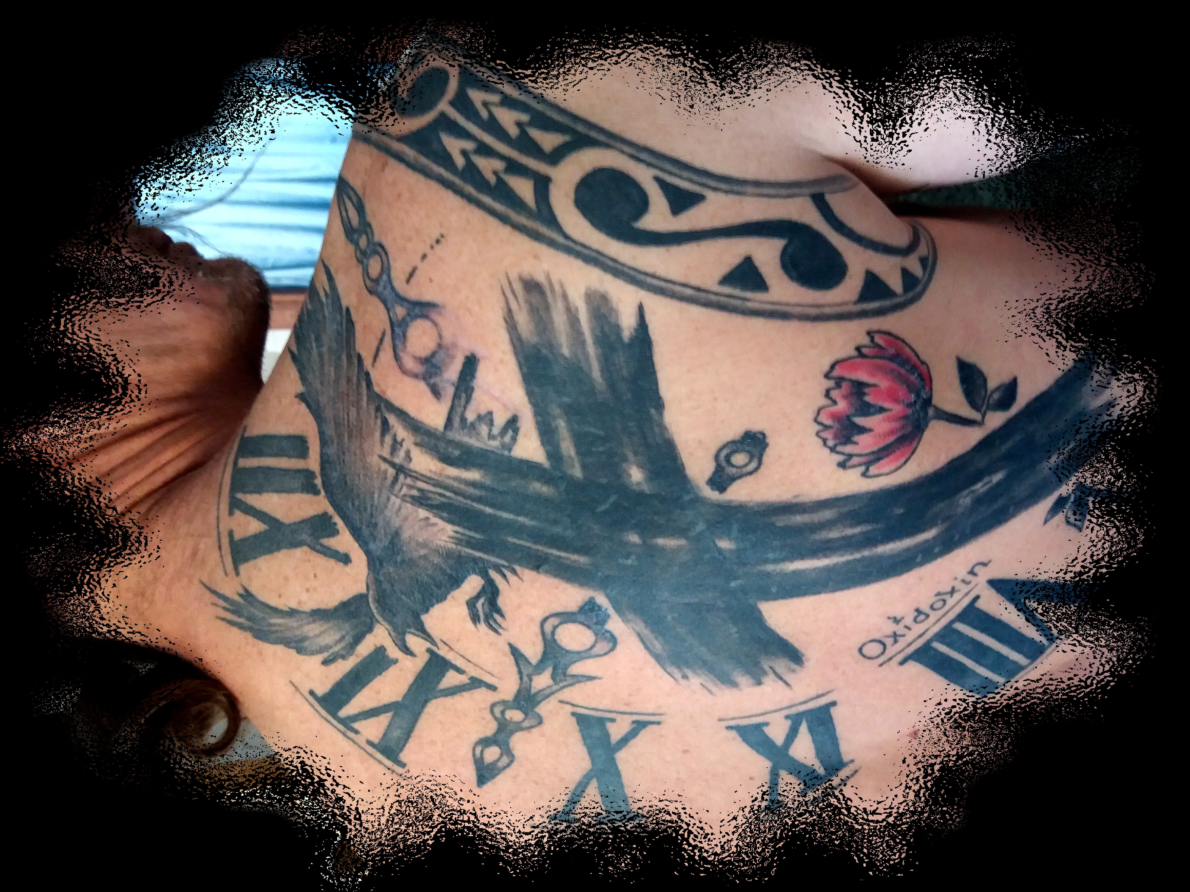 Rücken Schulter Römische Uhr Rabe Kreuz Tulpe Tattoo Recklinghausen STUDIO 45
